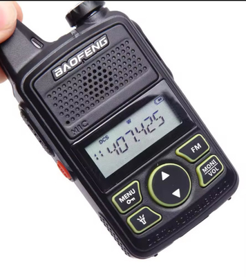 Bf-T1 2W 2km 5km alcance USB recarregável Mini Baofeng Walkie Talkie portátil para restaurante hotel