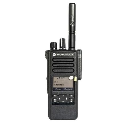 Rádio DMR Motorola compacto e potente com potência de saída de 1/4/5W em inglês