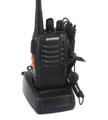 Walkie Talkie UHF Baofeng BF-888S Plus com Alcance de 3-5km